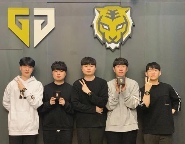 终结进攻又 终结进攻又