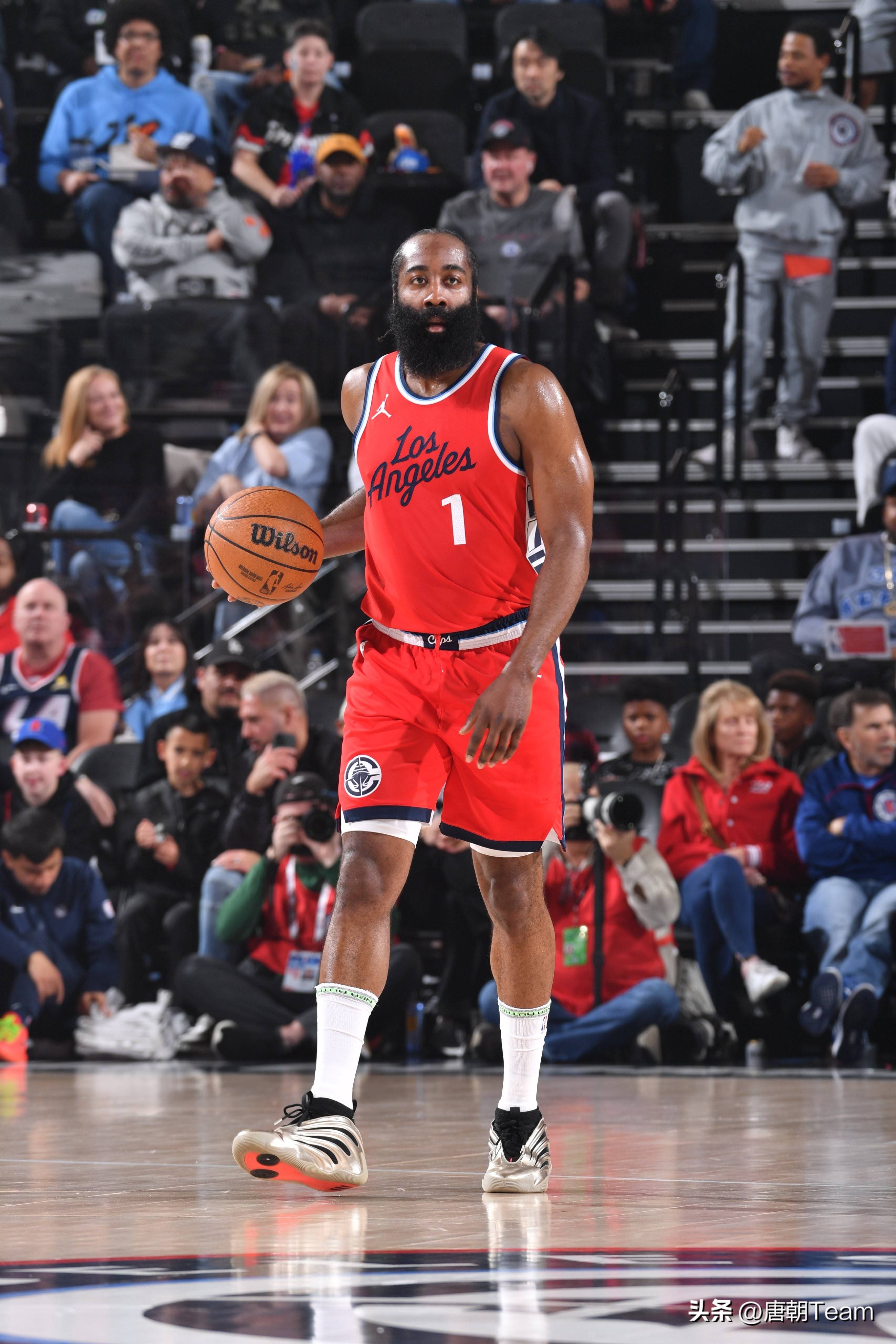 持续把球送 持续把球送